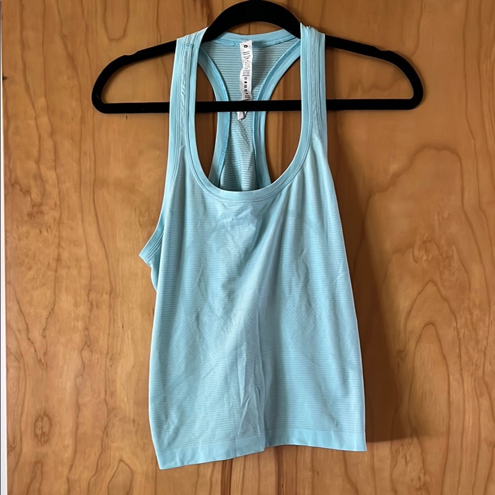 Lululemon swiftly tech tank race length size 8 color icing blue